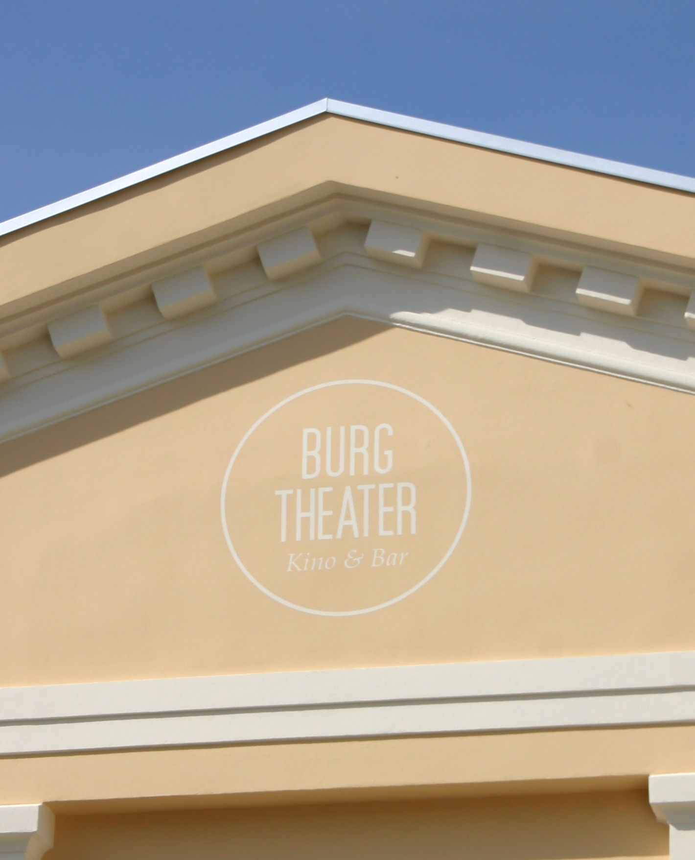 Burg Theater - Kino & Bar