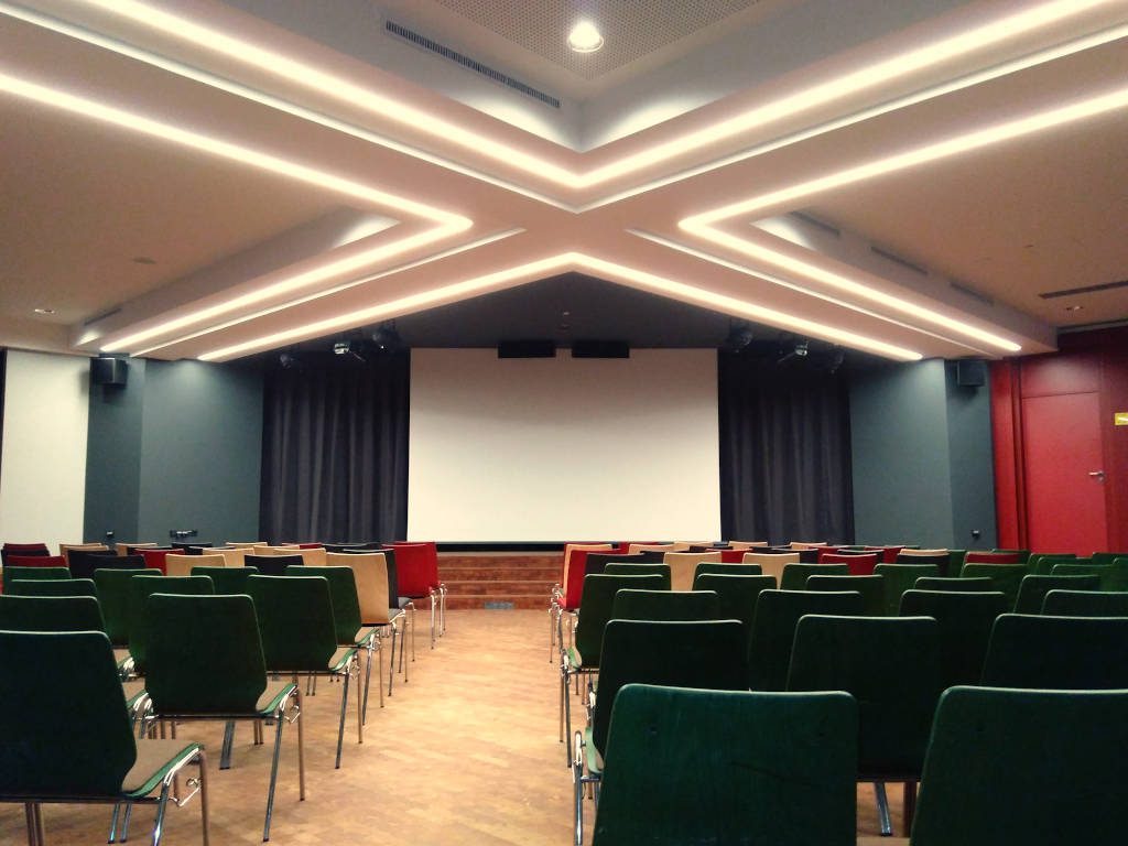 Rhythmus-Filmtheater