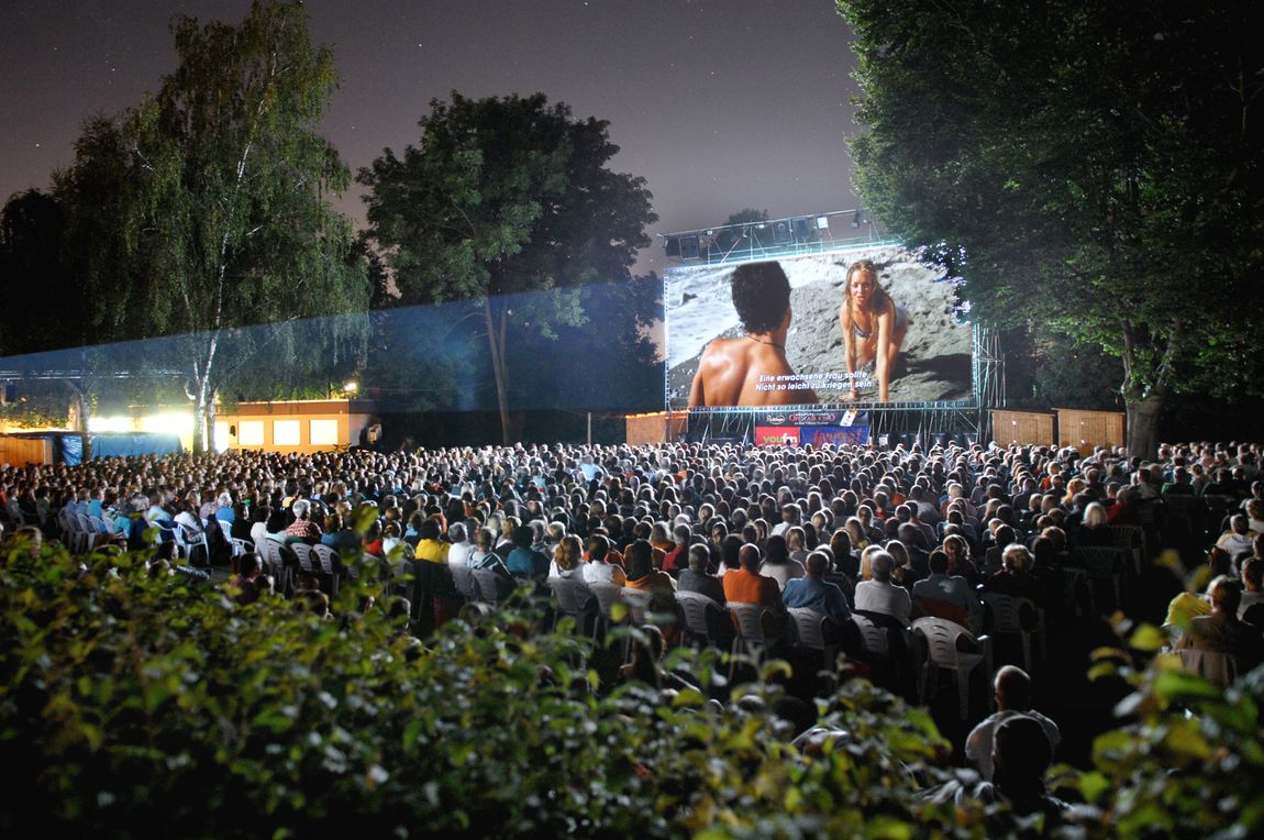 Open Air Kino im Bad Vilbeler Freibad