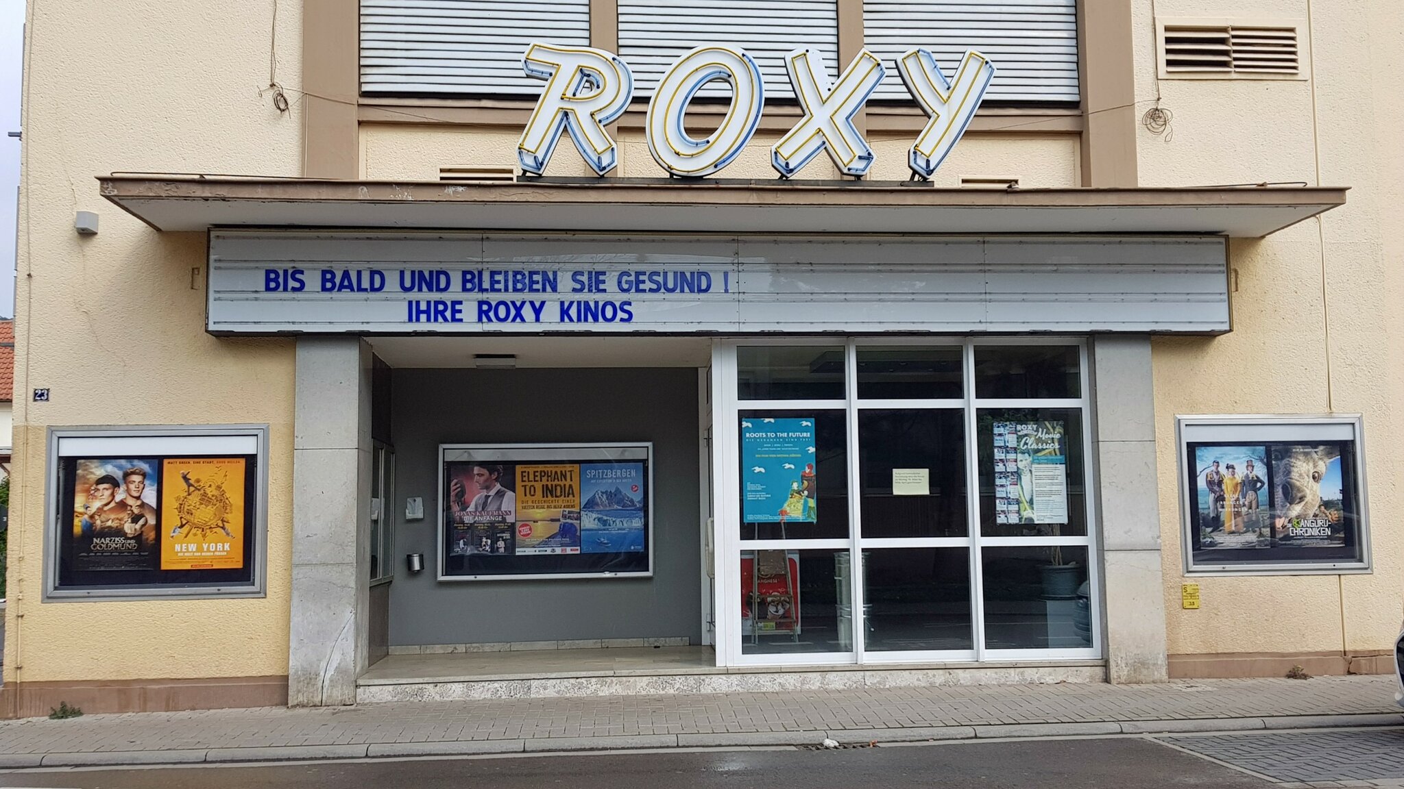 Roxy Kinos
